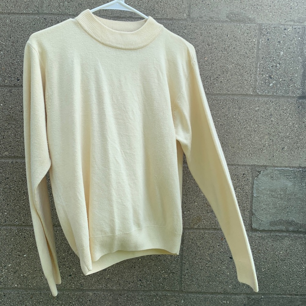 Yellow Sweater, Sag Harbor, Size Medium
